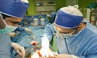 انجام همزمان سه عمل جراحی موفق و استفاده از تکنیکهای جدید جراحی قلب 